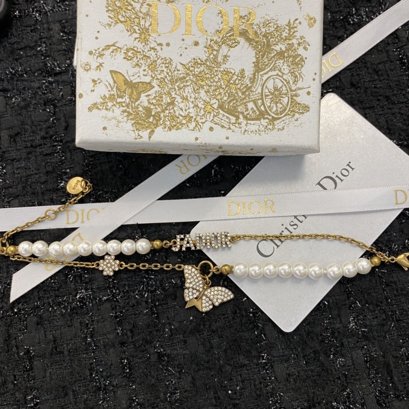 chr1st1an D10r bracelets